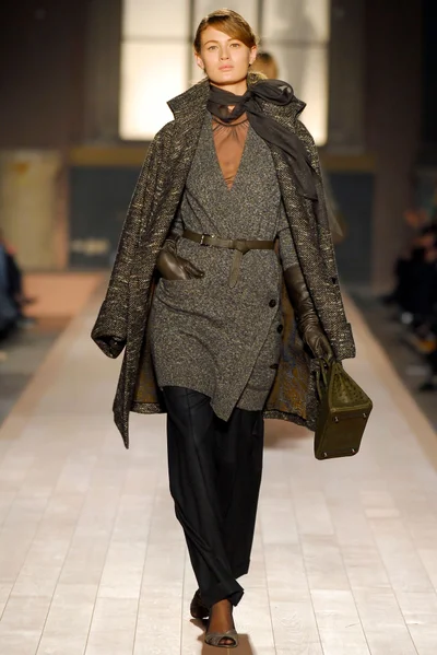 Look 29